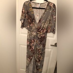 Grey floral dress with a twist! Size medium